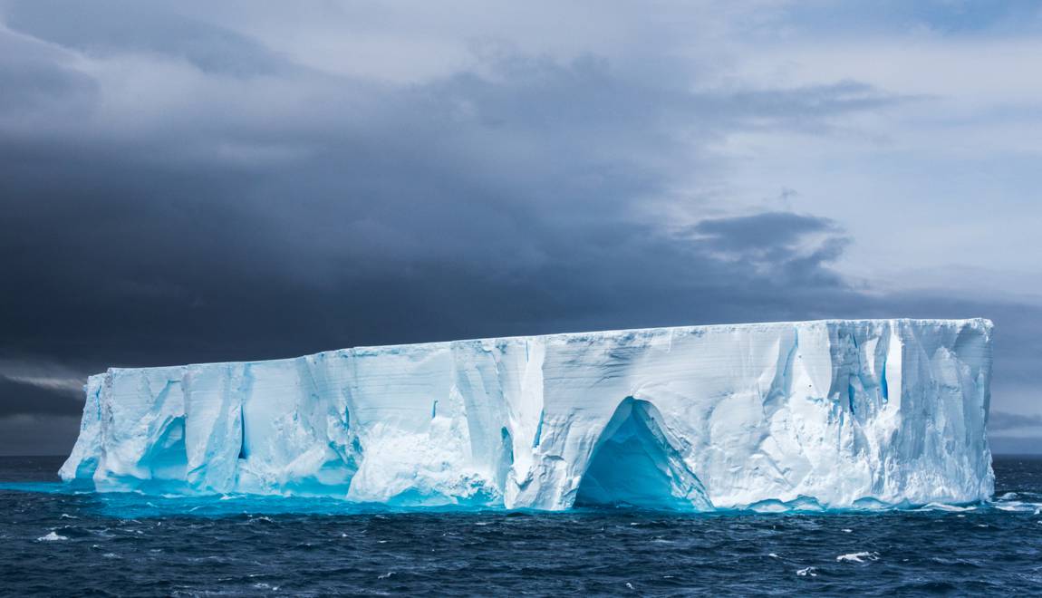 Bourdonnement effrayant qui résonne sur la banquise en Antarctique.